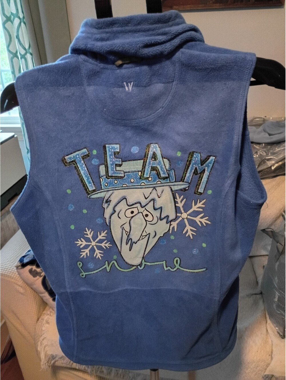 White Sierra Blue Fleece Vest with Team Snow Graphic, Size M